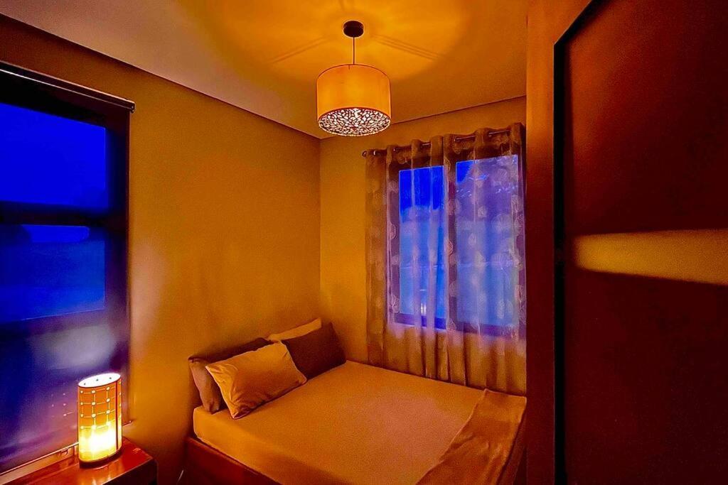 Overlooking Staycation At Sandari Batulao Tagaytay City Екстериор снимка