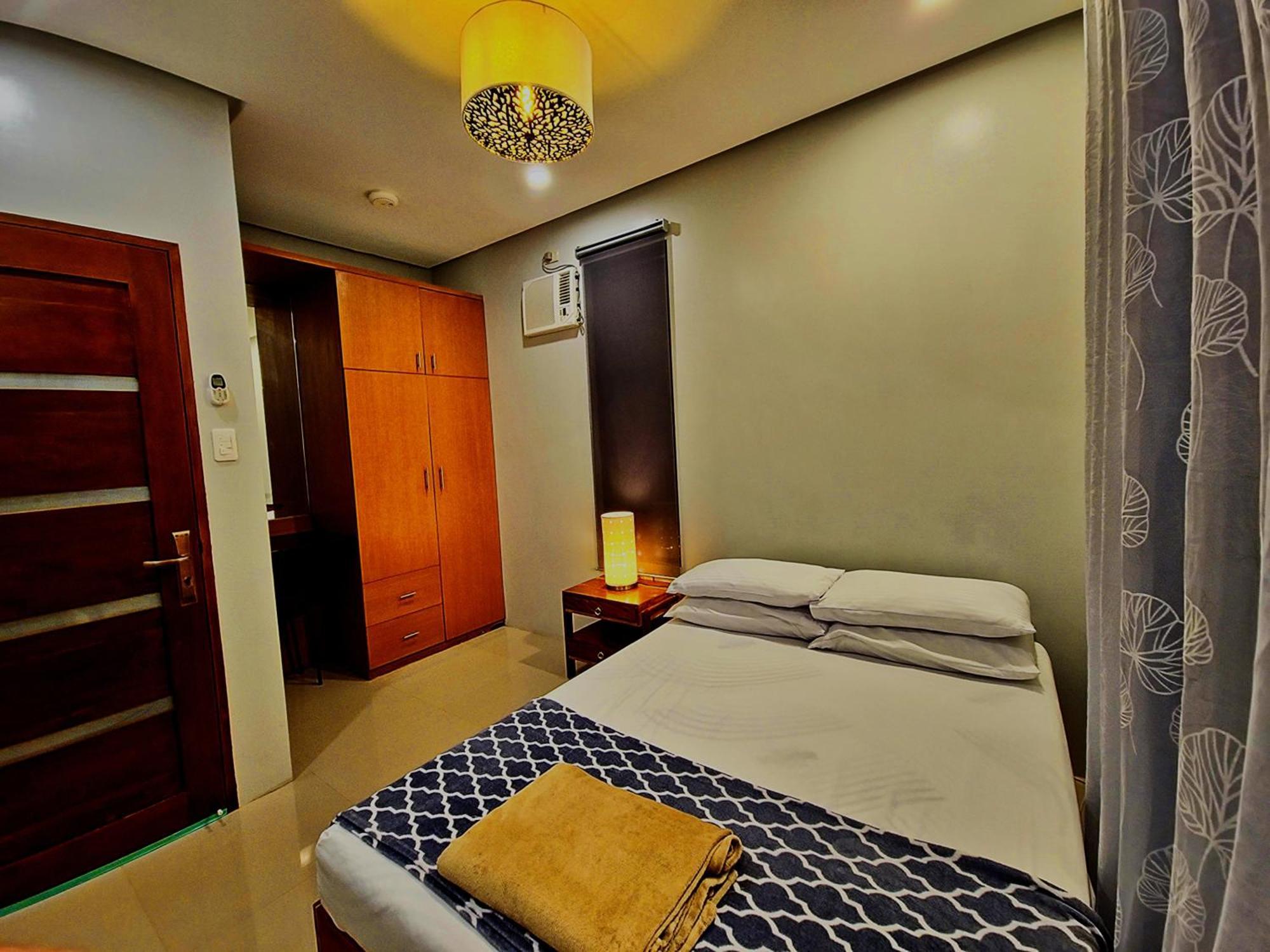 Overlooking Staycation At Sandari Batulao Tagaytay City Екстериор снимка